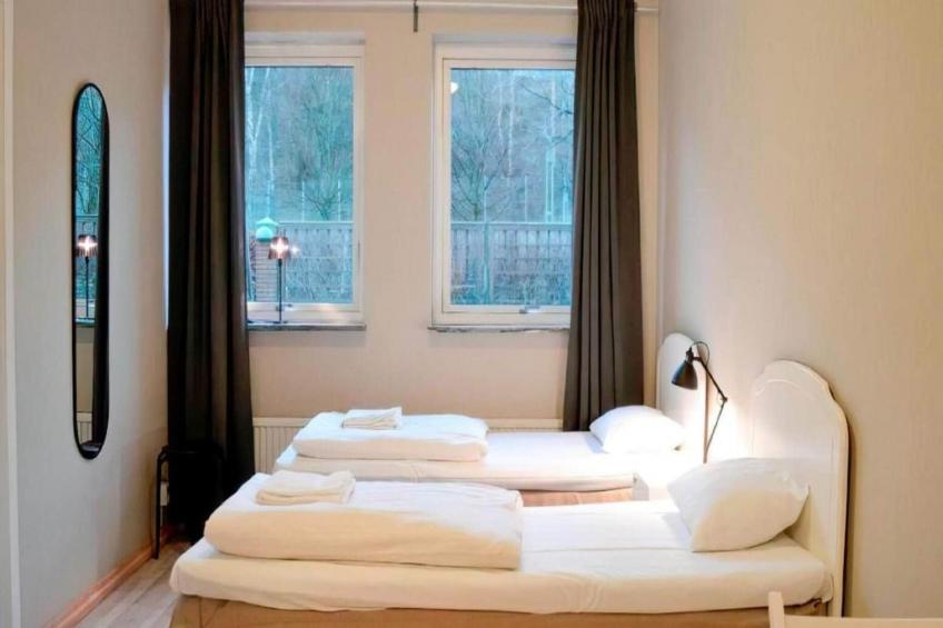 2 bäddar delat badrum & takfönster - foto 16