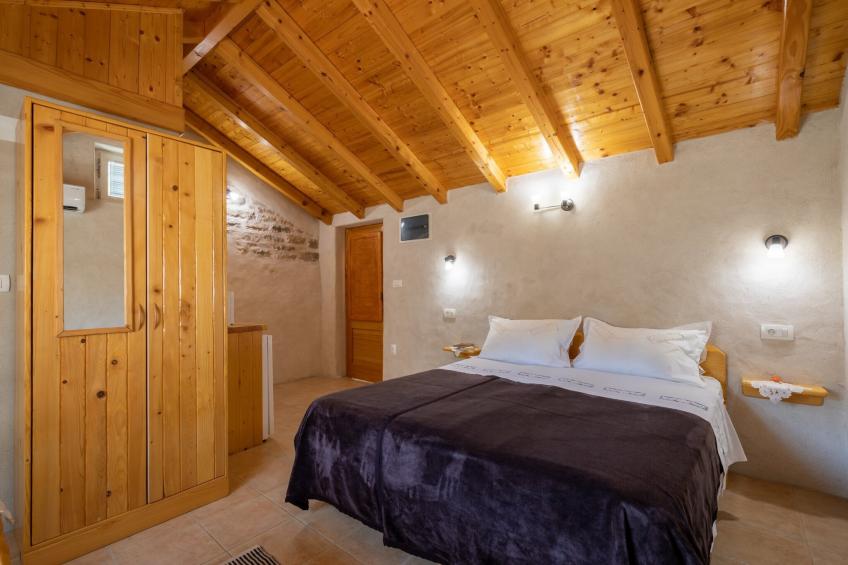 Stone House Harmony -Studio Apartment with Patio and Garden View ( 2 ) - foto 37