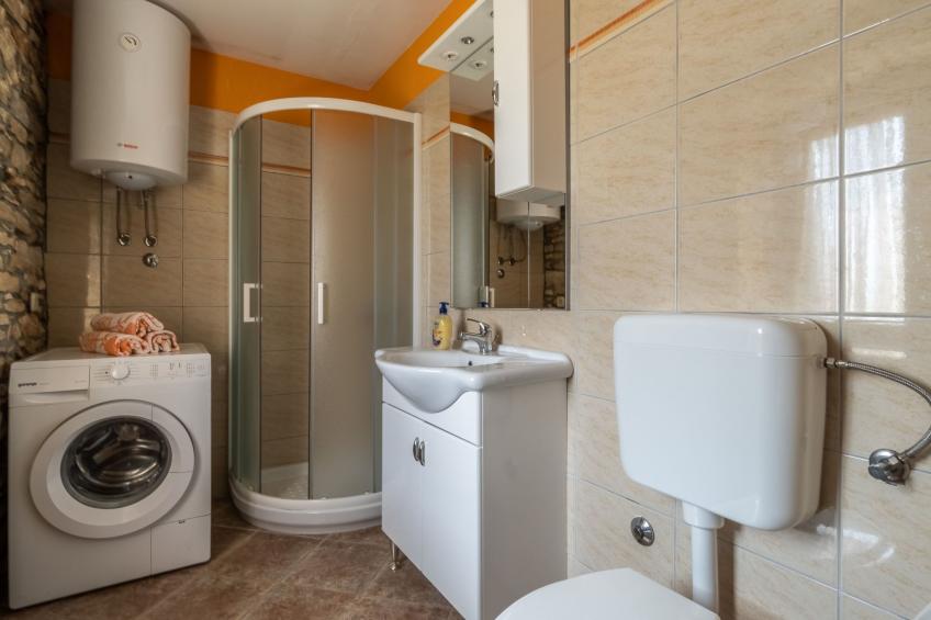 Schönes Haus mit großer grüner Umgebung, Pool - foto 28