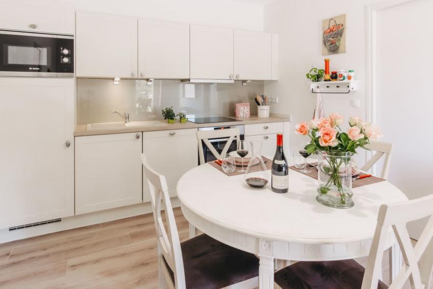 Charmante Ferienwohnung mit Terrasse und Pool - foto 7