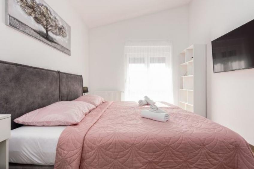 Villa Miranda with pool - foto 26