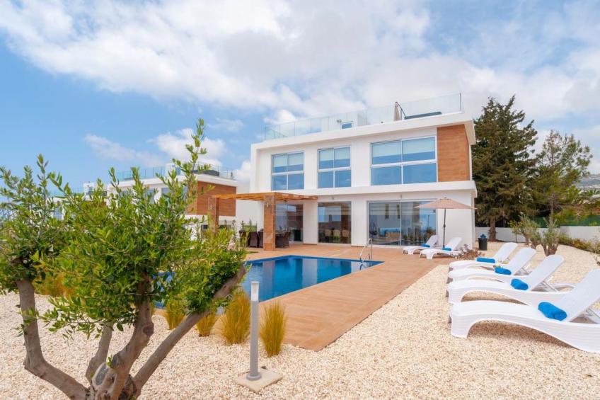 Luxuriöse Villa mit 4 Schlafzimmern, Pool und Whirlpool - foto 4