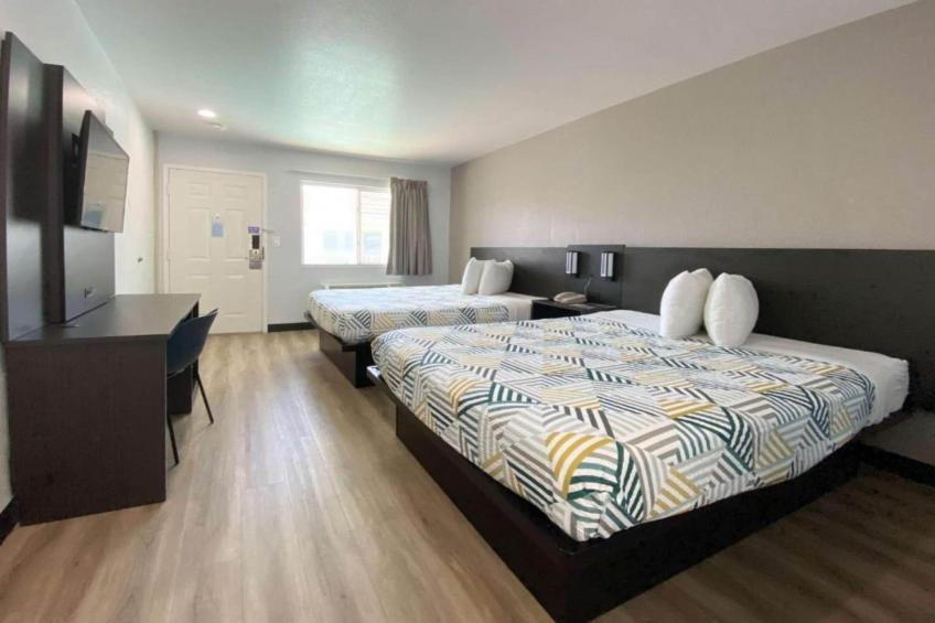 2 Queen Beds  ADA/Tub - foto 7