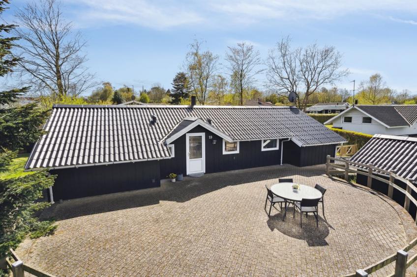 "Petrus" - 750m from the sea in SE Jutland