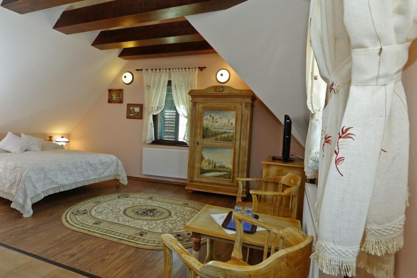 Kürzlich in eine Ferienvilla konvertiertes (2010), umfriedetes Haus aus der Sac - foto 15