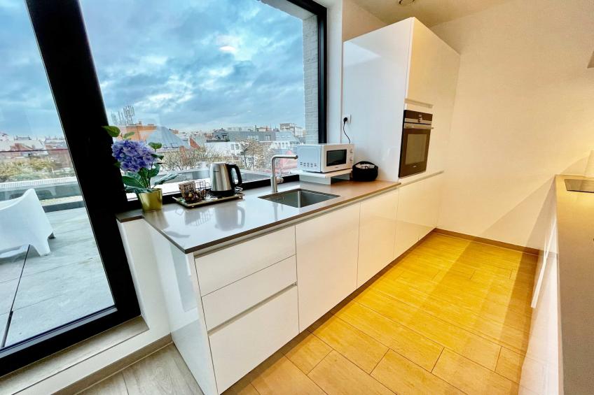 Modern 2BR Penthouse Near Diamond District by OneLuxStay - foto 20