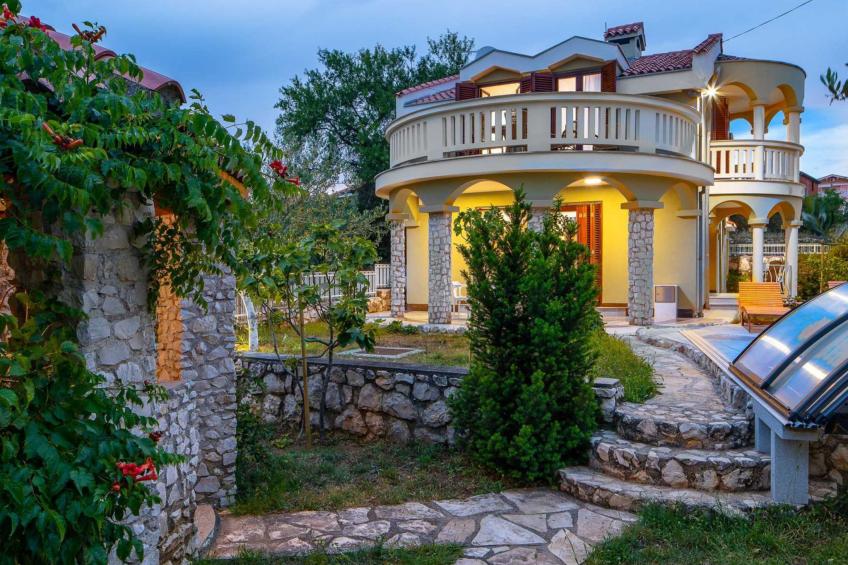 Charming Villa Rea, 8+2 with heated pool - foto 62