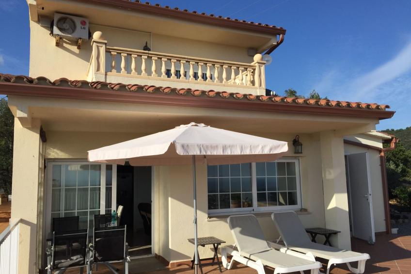 Gemütliches Ferienhaus mit Pool und Meerblick - foto 2