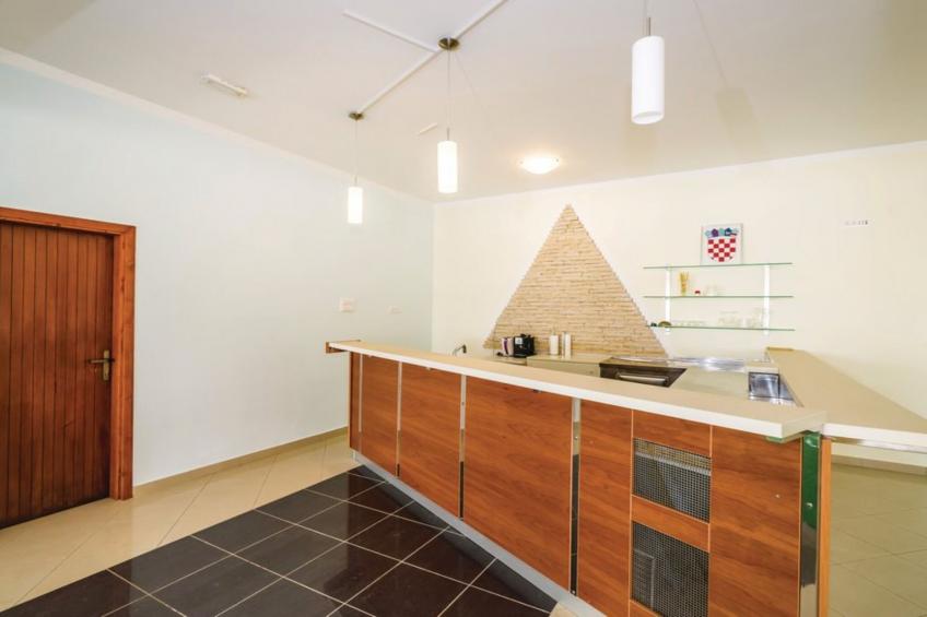 Holiday Home Villa Ksenija - Six Bedroom Holiday Home with Pool - foto 17