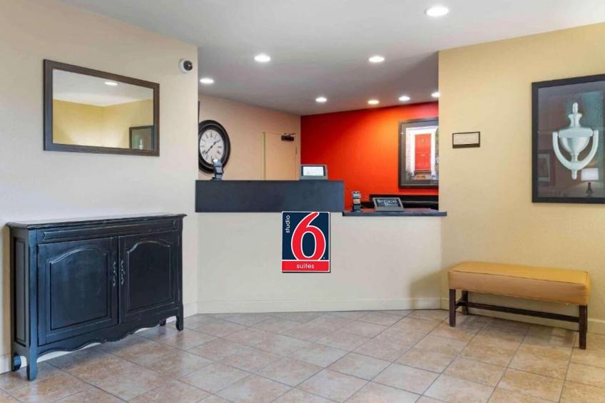 1 Queen Bed | Non-Smoking, Kitchen - foto 54