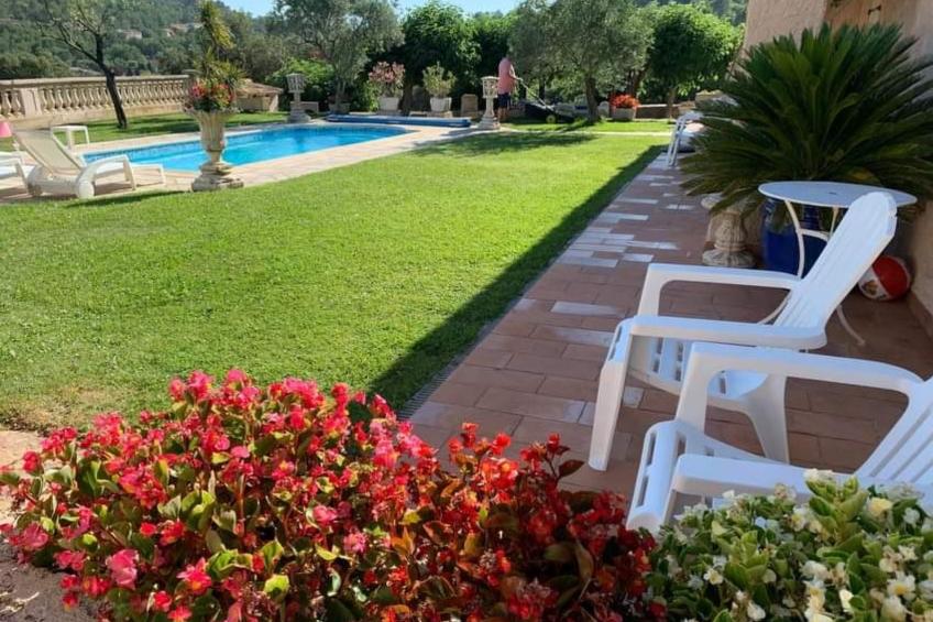 beheizter Pool ab Mitte April