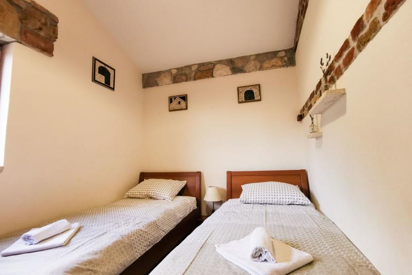 in Kaštel Lukšić mit großer Terrasse und Bergblick - foto 24