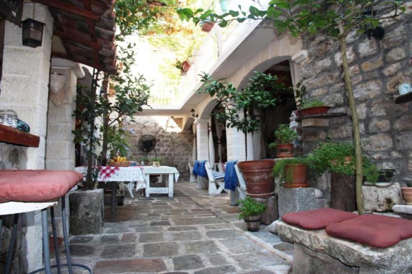Quaint & Affordable Stay in Budva Traditional Stone House - Double Room 1 - foto 8