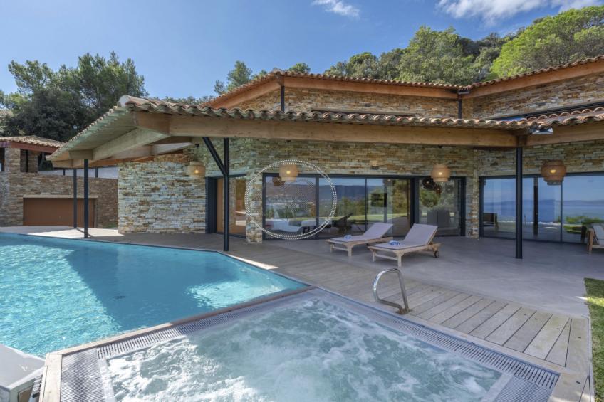 Außergewöhnliche Villa am Cap Bénat