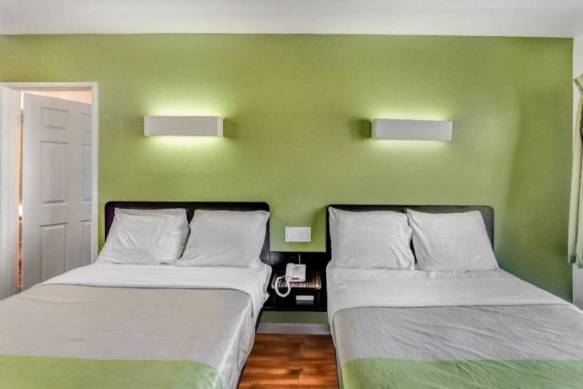 2 Queen Beds  Non-Smoking Micfridge - foto 7