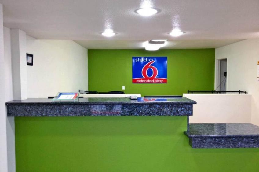 1 King Bed  Mobil Access Tub Nsmk Kitchen - foto 3