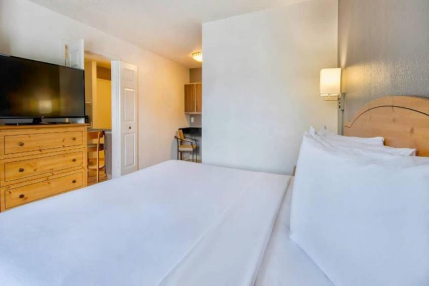 1 king bed  smoking - sofa-bed - foto 6