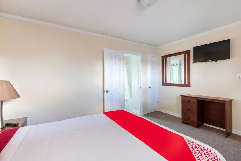 King Bed with Pull Out - foto 11