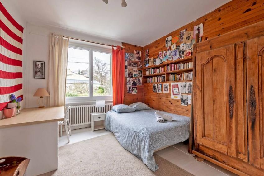 Großes Familienhaus mit schön angelegtem Garten - foto 15