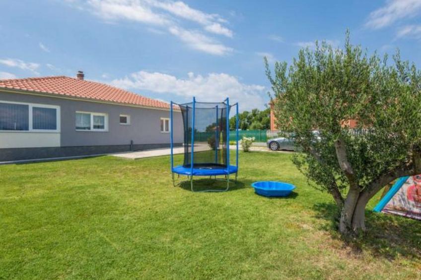 Holiday house Flora with pool - foto 6