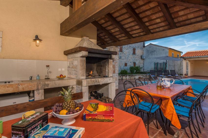 Gemütliches Ferienhaus in Peresiji mit Grill und Terrasse - foto 32