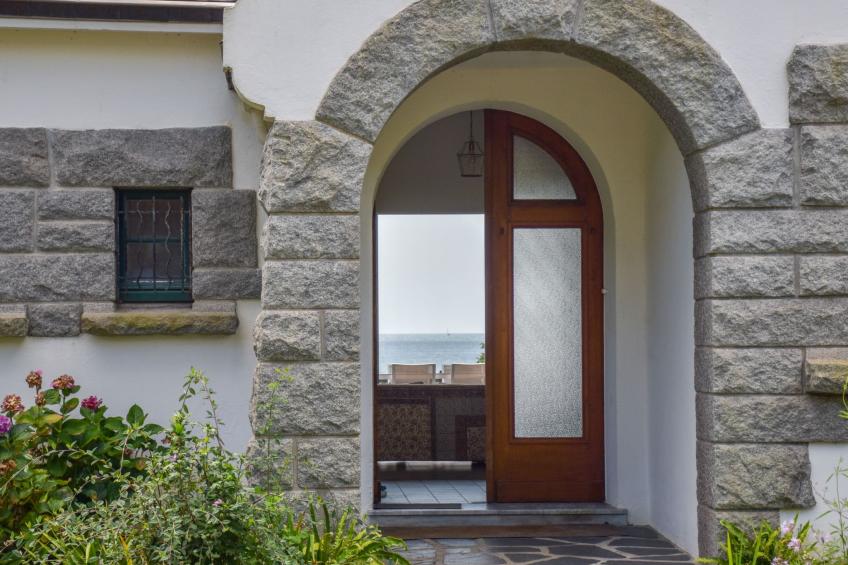 Villa mit großem Grundstück direkt am Mer - foto 31