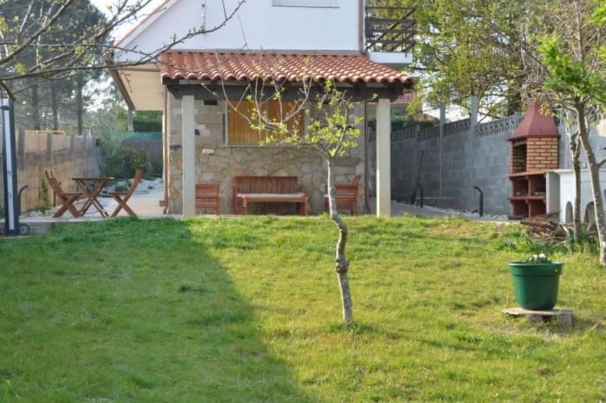Sehr helle Villa in Strandnähe mit großem Garten und überdachter Terrasse - foto 16