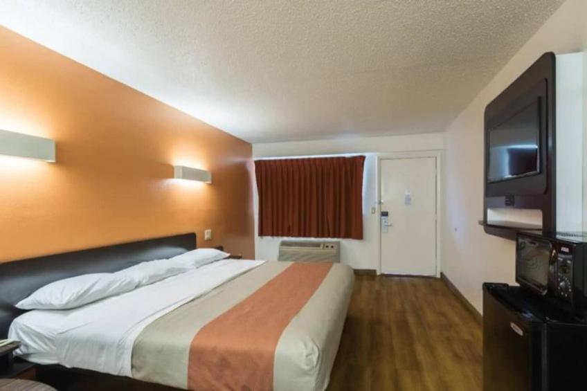 1 King Bed  Non-Smoking - foto 27