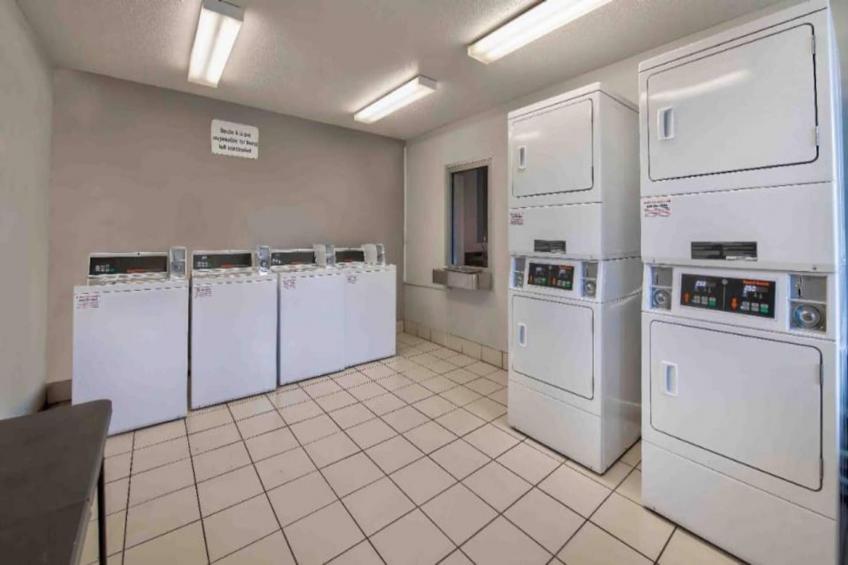 2 Full Beds  Non-Smoking - foto 27