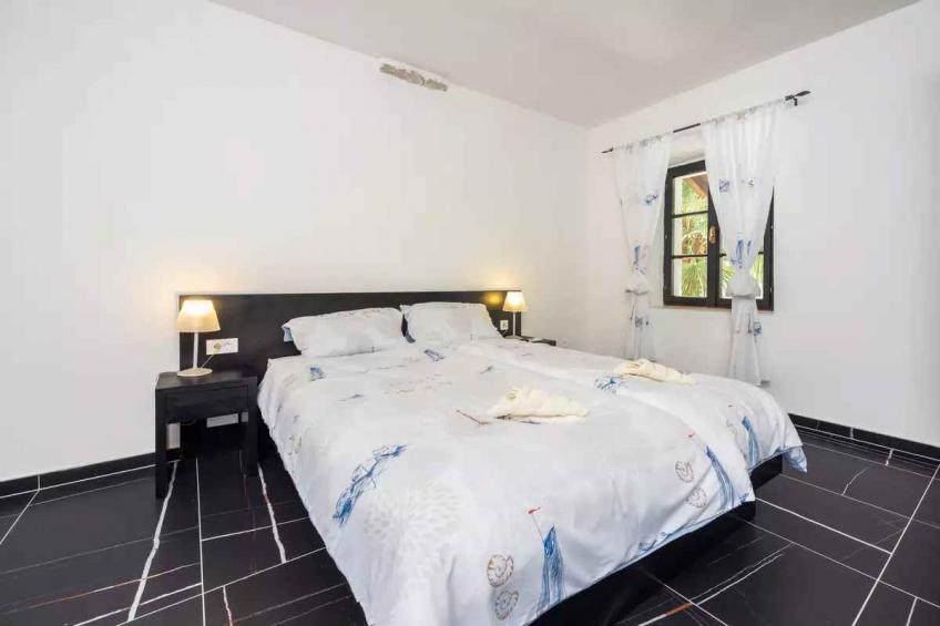 Villa met zwembad - BF-BG87F - foto 51