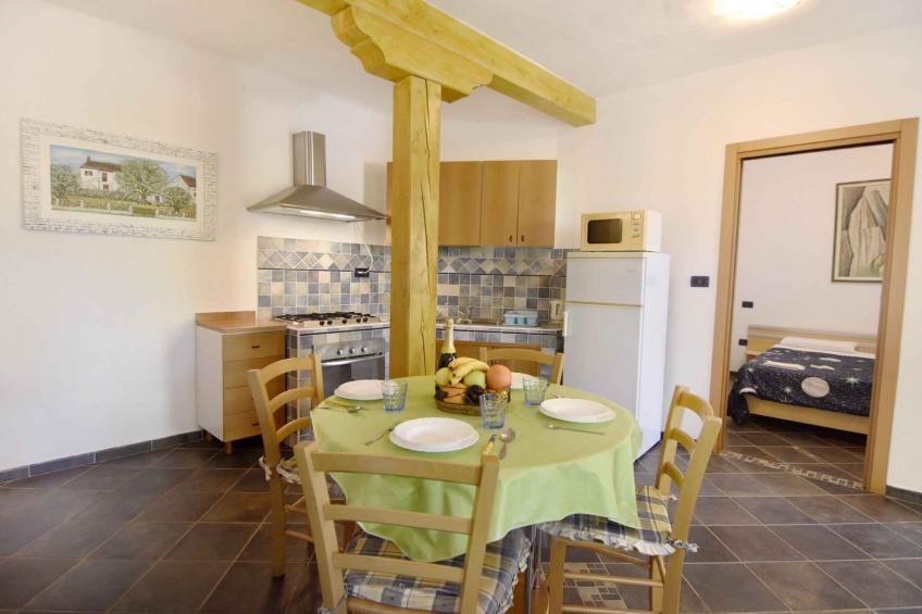 Vakantiewoning met een tuin en een terras, dicht bij de stranden - VW-RHHHT - foto 17