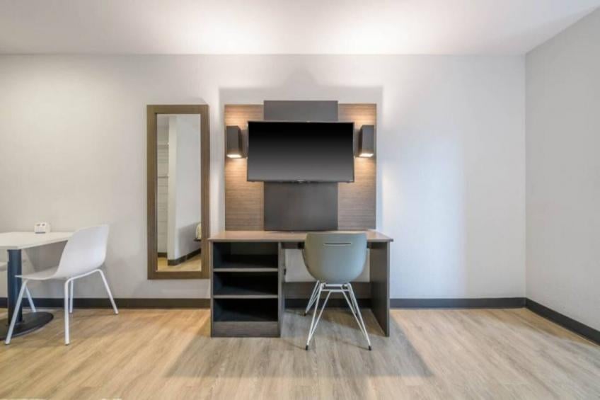 2 Queen Beds  Non-Smoking Kitchen - foto 7