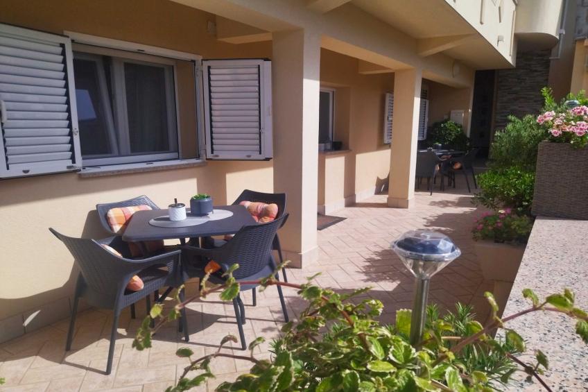 Charming One Bedroom Apartment Povljana - One Bedroom Apartment - foto 12