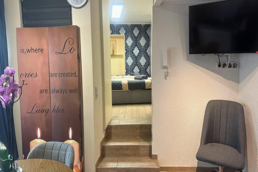 F000 Apartment mit Doppelbett - foto 13