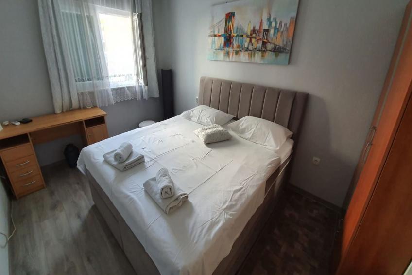 Spacious Apartment Steps from the Beach, with Private Terrace and Grill - Three Bedroom Apartment - foto 5