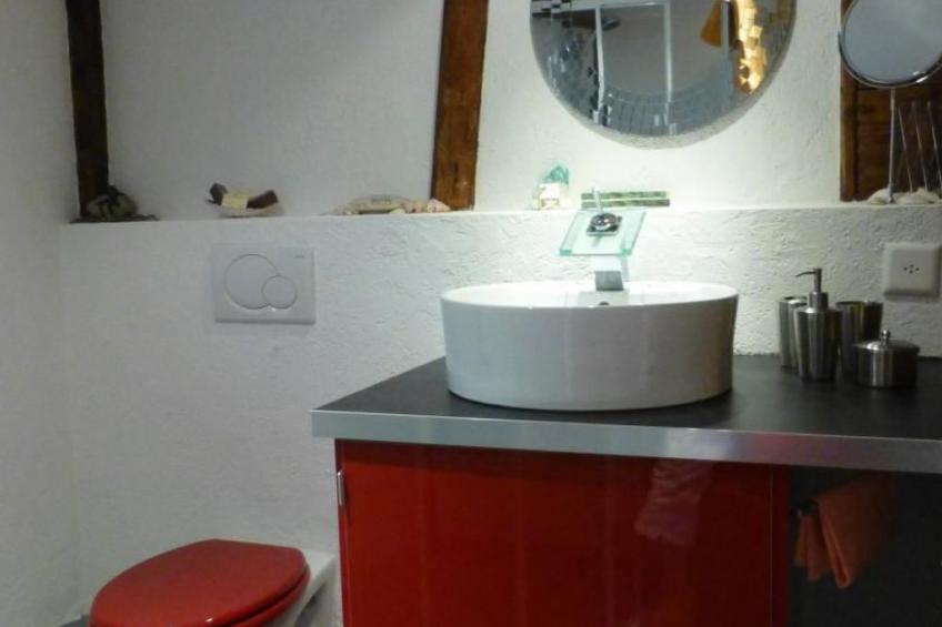 Chalet-Hausteil mit Garten im Dorfkern - foto 6