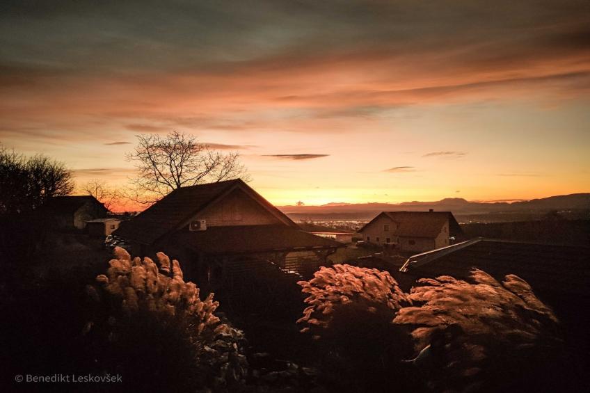 Rustic Refuge Glamping with Hot-Tub and Sauna - Two Bedroom Apartment with Terrace - foto 32