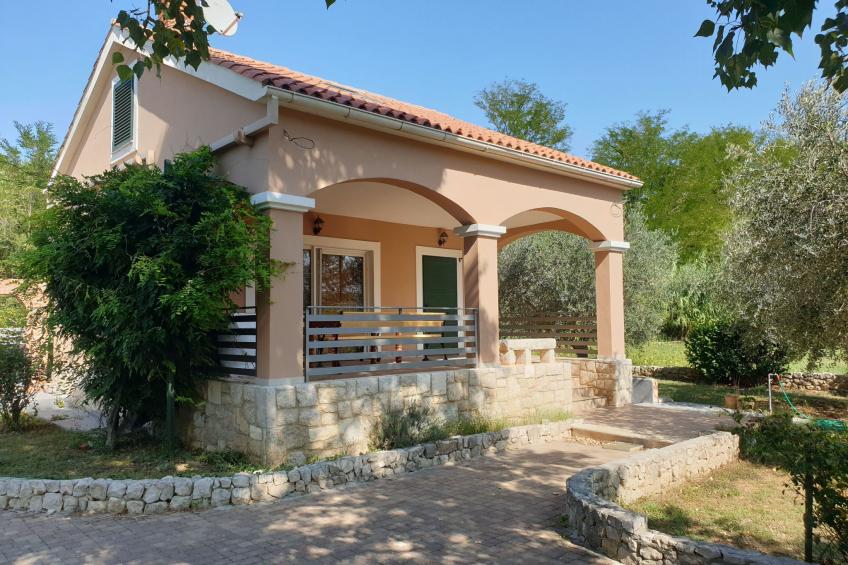 Am Fluss gelegenes Haus mit Galerieschlafplätzen - foto 2