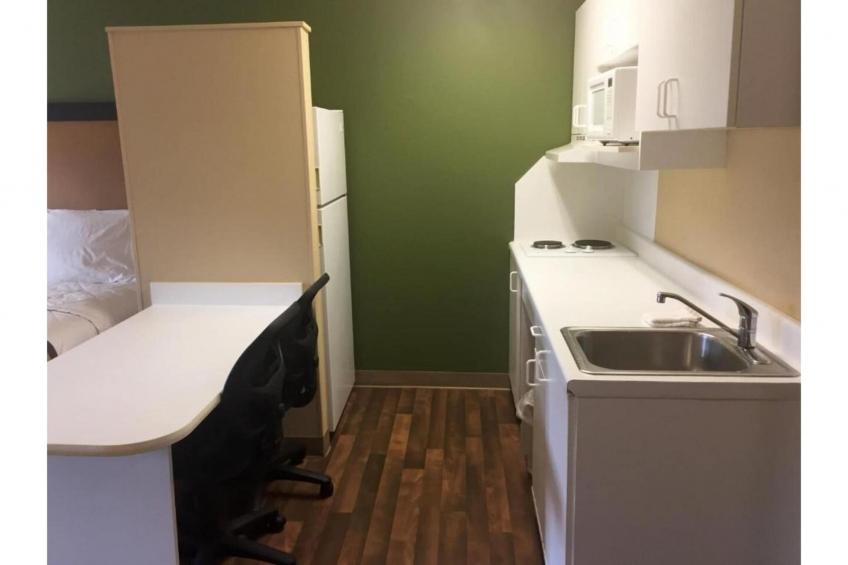 2 Full Beds  Non-Smoking Kitchen - foto 8
