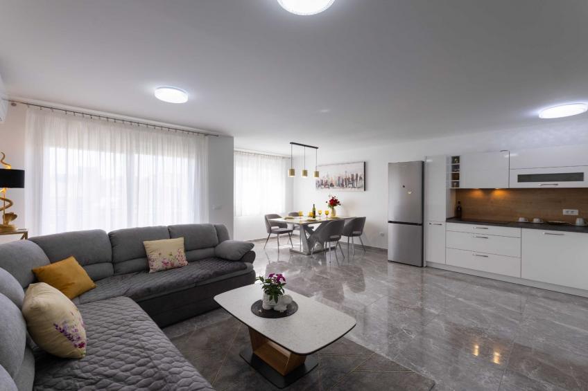 Kastel Stari Sunny Downtown Apartment with Terrace - One Bedroom Apartment with Terrace - foto 4