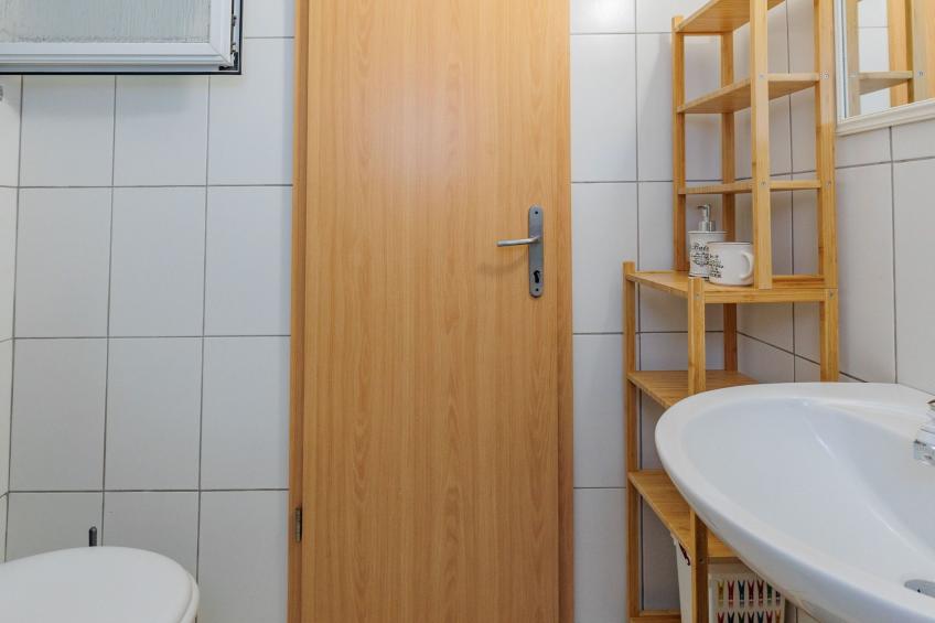 Traditionelles Steinhaus am Meer in Preko - foto 19