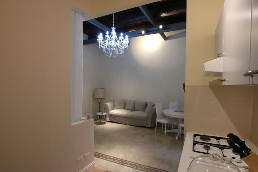 Große Duomo-Wohnung im historischen Zentrum - foto 18