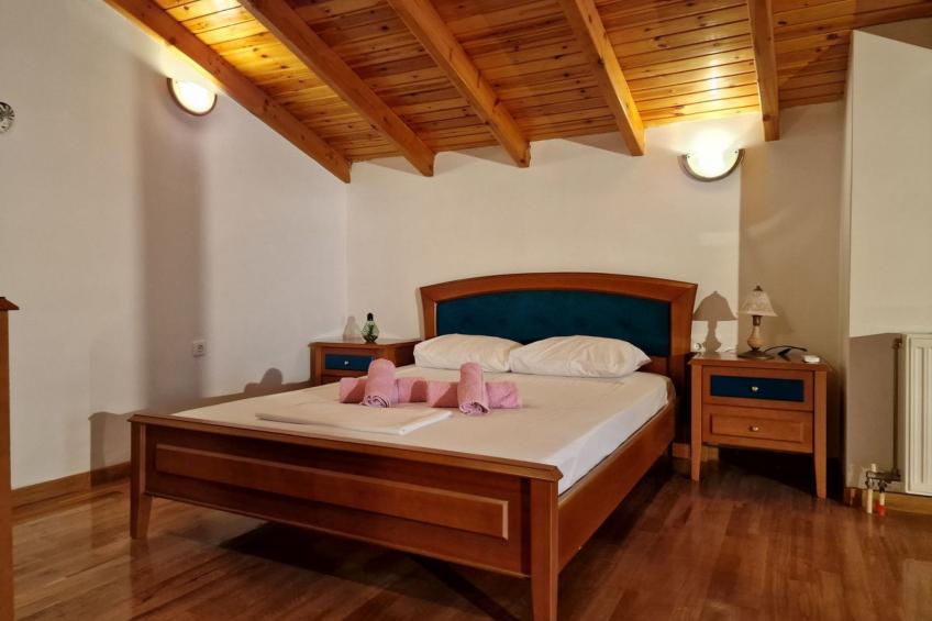 Vollständig umschlossene und großzügig angelegte dreistöckige Ferienvilla mit f - foto 30