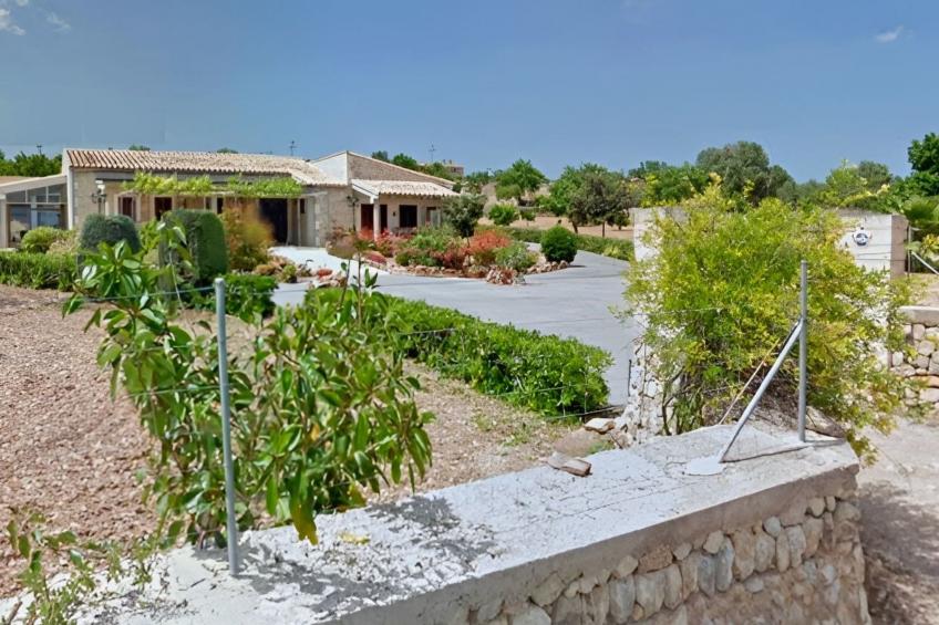 Finca mit großem eingezäunten Pool und Klimaanlage. - foto 8