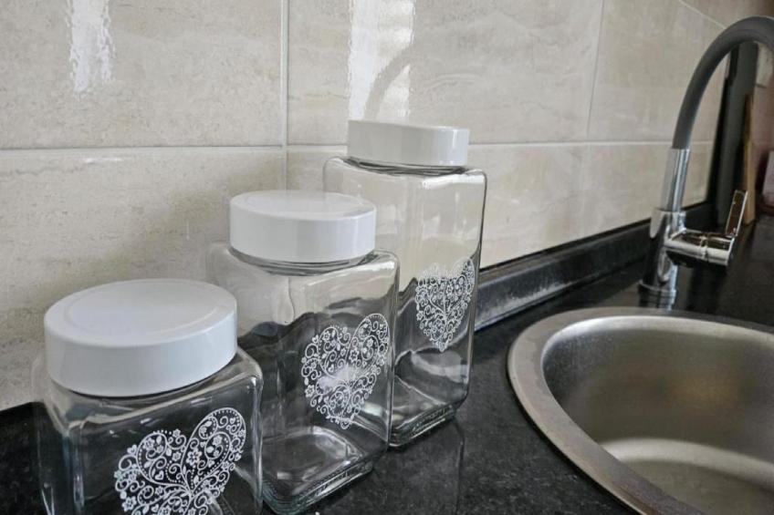 Apartment Gracac - Two Bedroom Apartment with Terrace - foto 19