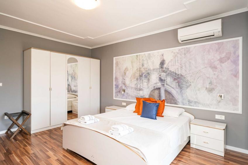 Holiday Home Trojković- Four Bedroom Holiday Home with Terrace and Swimming Pool - foto 48