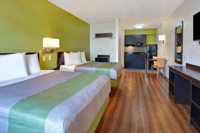 2 Queen Beds  Kitchen - foto 7