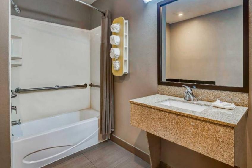 1 King - 2 Queen Beds  Suite Nsmk Sofa-Bed - foto 10