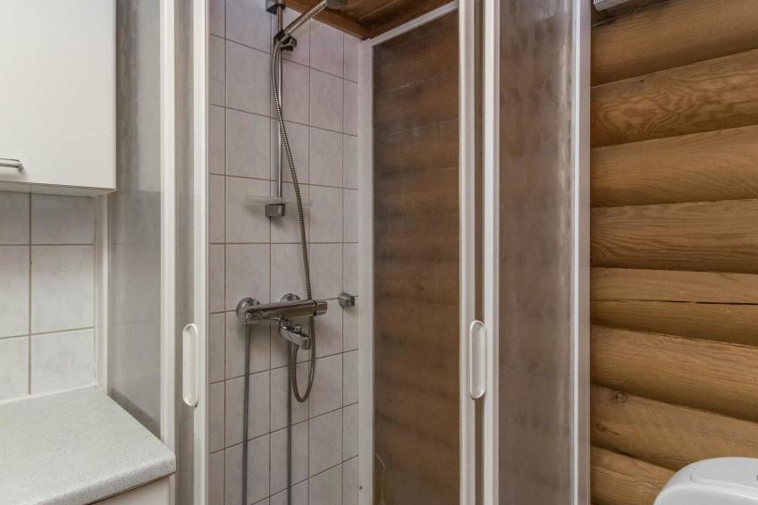 Oravanpesä, leppäniemen hirsihuvilat - foto 24