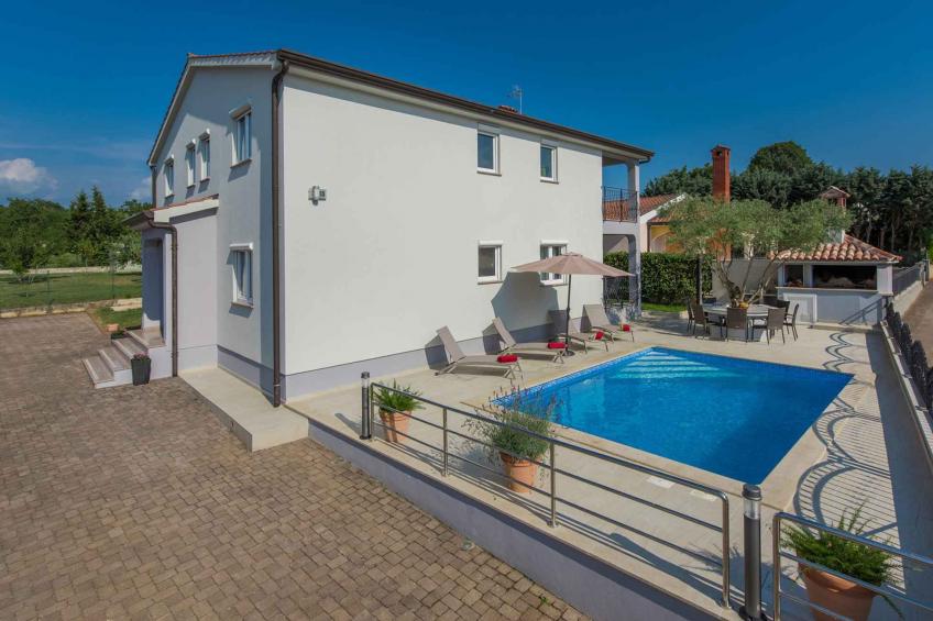Holiday apartment with pool - BF-NXGFC - foto 12